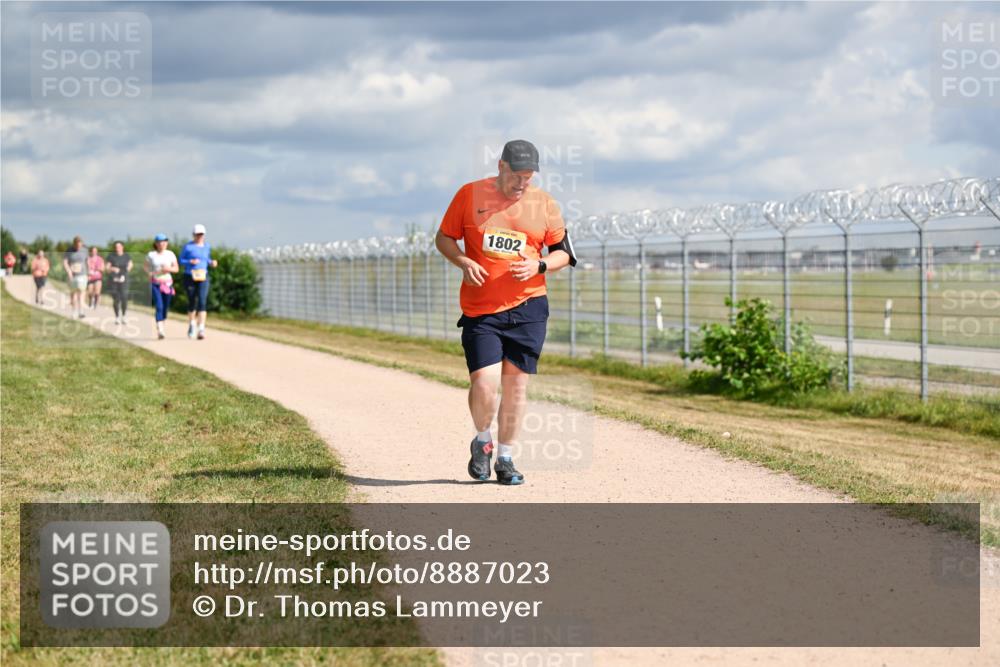 14.09.2025 - Airport Race Dr. Thomas Lammeyer http://msf.ph/oto/8887023 14.09.2025 12:49:05 Laufen 1802 meine-sportfotos.de