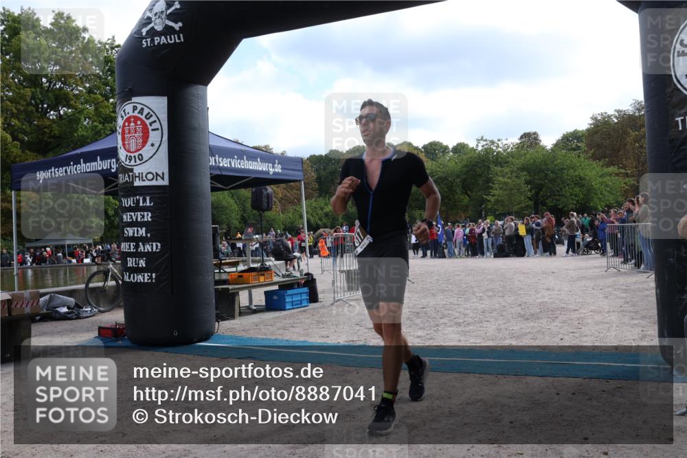 14.09.2025 - Stadtparktriathlon Strokosch-Dieckow http://msf.ph/oto/8887041 14.09.2025 11:32:40 Ziel 558, 599, 677, 817 meine-sportfotos.de