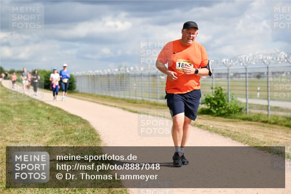 14.09.2025 - Airport Race Dr. Thomas Lammeyer http://msf.ph/oto/8887048 14.09.2025 12:49:07 Laufen 186 meine-sportfotos.de