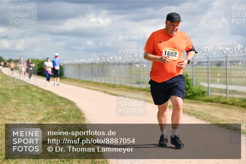 14.09.2025 - Airport Race Dr. Thomas Lammeyer http://msf.ph/oto/8887054 14.09.2025 12:49:07 Laufen 1802 meine-sportfotos.de