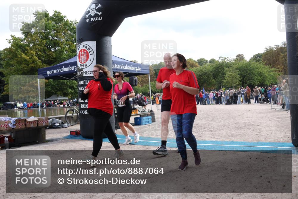 14.09.2025 - Stadtparktriathlon Strokosch-Dieckow http://msf.ph/oto/8887064 14.09.2025 11:32:47 Ziel 599, 677 meine-sportfotos.de