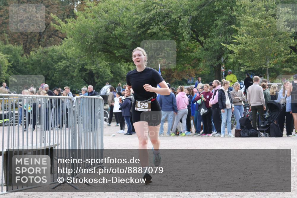 14.09.2025 - Stadtparktriathlon Strokosch-Dieckow http://msf.ph/oto/8887079 14.09.2025 11:33:17 Ziel 629 meine-sportfotos.de