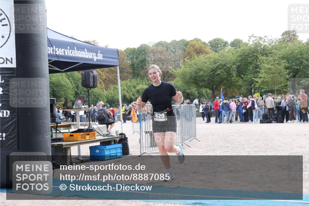 14.09.2025 - Stadtparktriathlon Strokosch-Dieckow http://msf.ph/oto/8887085 14.09.2025 11:33:19 Ziel 629 meine-sportfotos.de