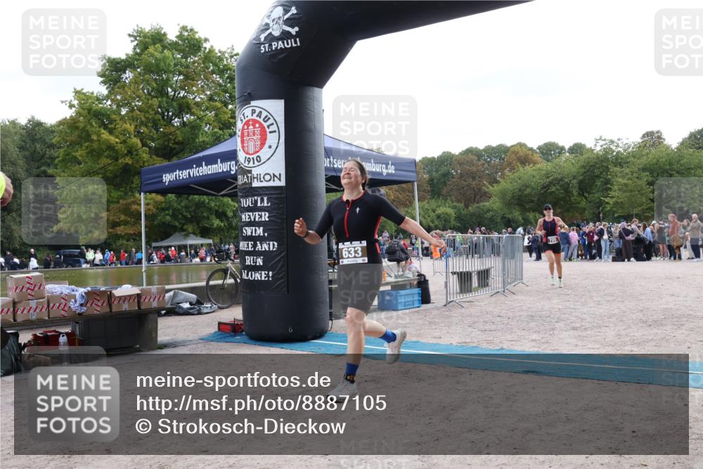 14.09.2025 - Stadtparktriathlon Strokosch-Dieckow http://msf.ph/oto/8887105 14.09.2025 11:33:31 Ziel 633, 705 meine-sportfotos.de