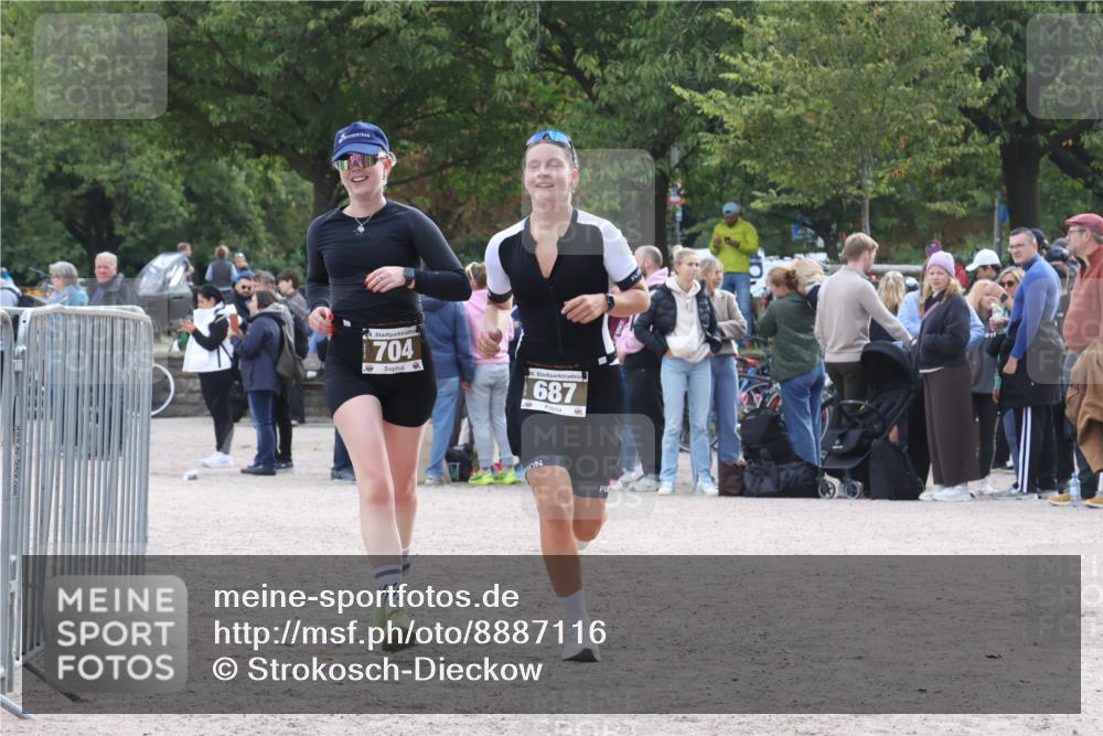 14.09.2025 - Stadtparktriathlon Strokosch-Dieckow http://msf.ph/oto/8887116 14.09.2025 11:33:56 Ziel 687, 704 meine-sportfotos.de