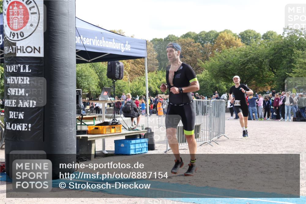 14.09.2025 - Stadtparktriathlon Strokosch-Dieckow http://msf.ph/oto/8887154 14.09.2025 11:34:27 Ziel 737, 782 meine-sportfotos.de