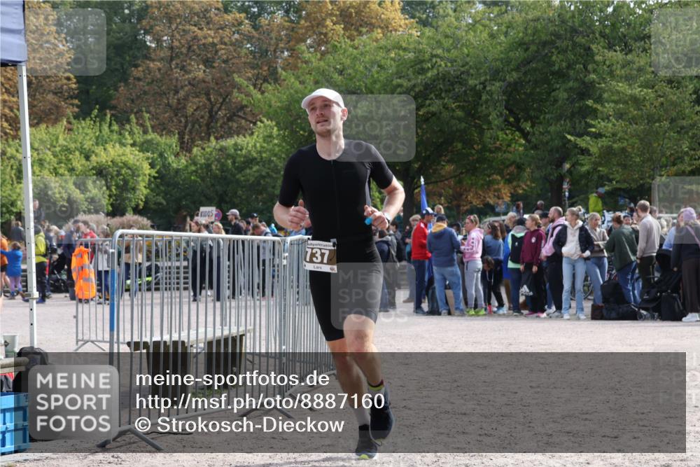 14.09.2025 - Stadtparktriathlon Strokosch-Dieckow http://msf.ph/oto/8887160 14.09.2025 11:34:28 Ziel 737, 782, 800, 804 meine-sportfotos.de