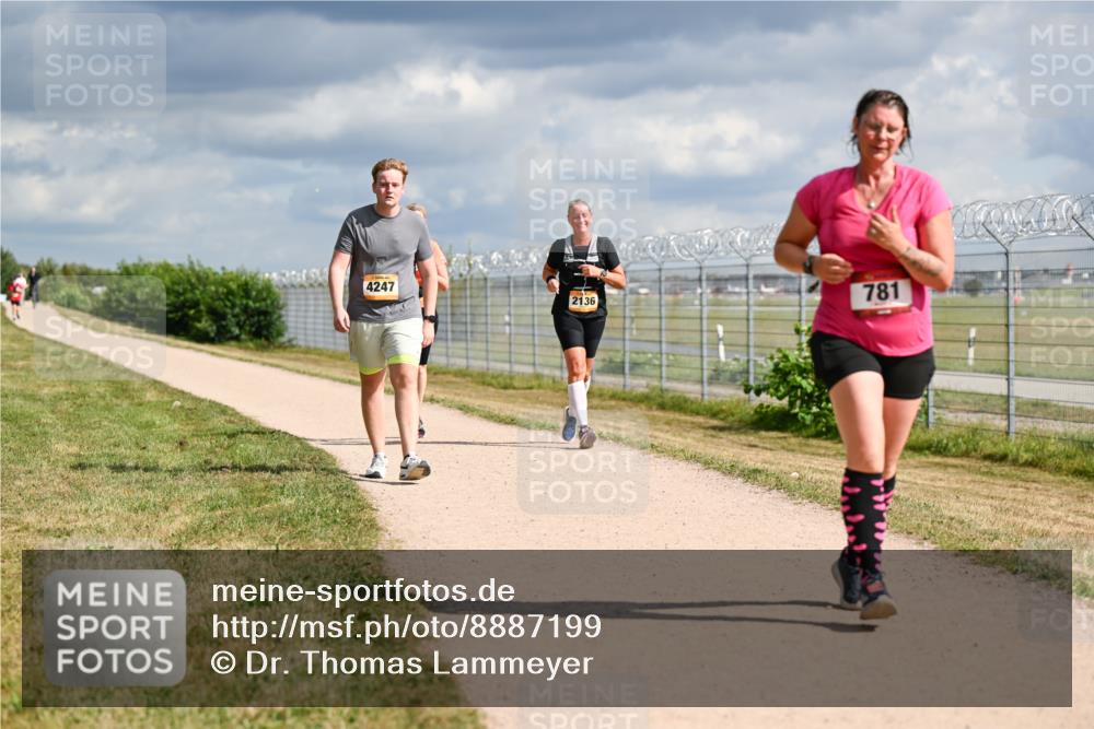 14.09.2025 - Airport Race Dr. Thomas Lammeyer http://msf.ph/oto/8887199 14.09.2025 12:49:31 Laufen 4247, 2136, 781 meine-sportfotos.de