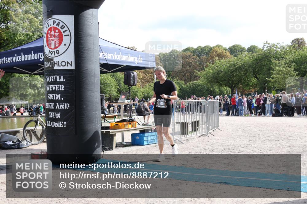 14.09.2025 - Stadtparktriathlon Strokosch-Dieckow http://msf.ph/oto/8887212 14.09.2025 11:34:59 Ziel 685, 767 meine-sportfotos.de