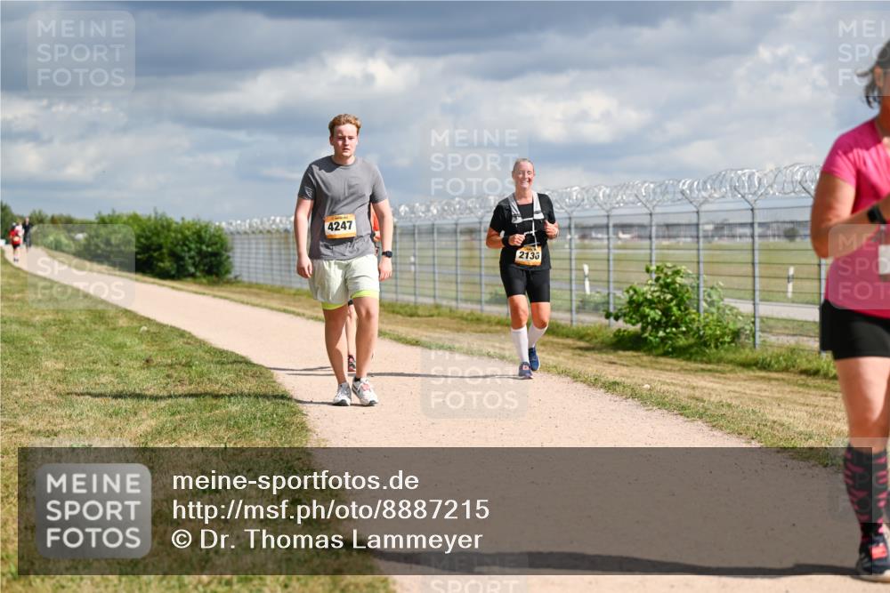 14.09.2025 - Airport Race Dr. Thomas Lammeyer http://msf.ph/oto/8887215 14.09.2025 12:49:32 Laufen 4247, 2136 meine-sportfotos.de