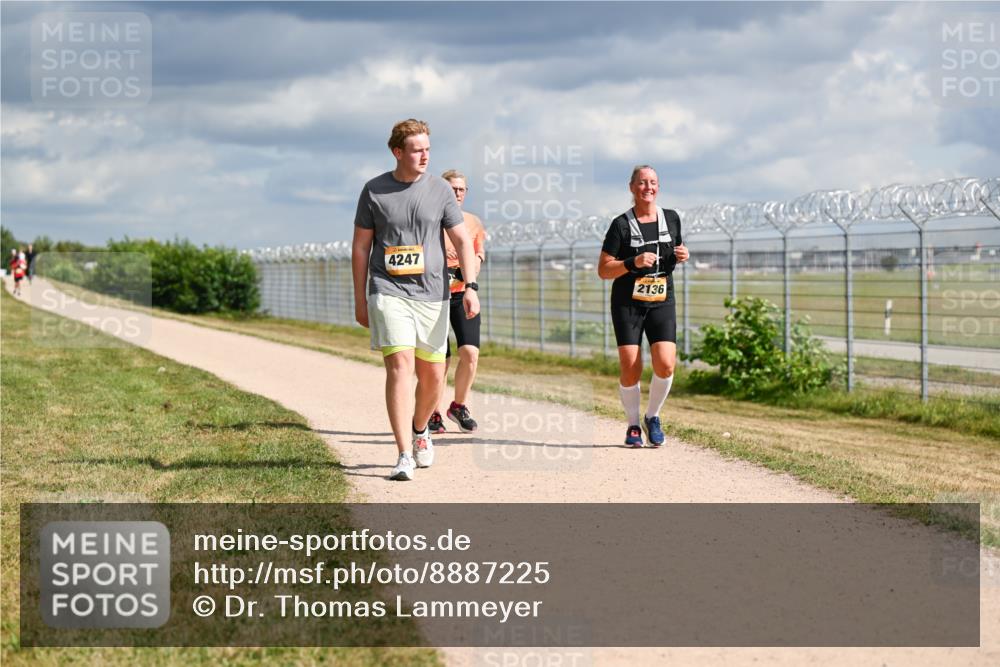 14.09.2025 - Airport Race Dr. Thomas Lammeyer http://msf.ph/oto/8887225 14.09.2025 12:49:33 Laufen 4247, 2136 meine-sportfotos.de