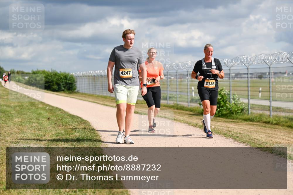 14.09.2025 - Airport Race Dr. Thomas Lammeyer http://msf.ph/oto/8887232 14.09.2025 12:49:34 Laufen 4247, 2136 meine-sportfotos.de