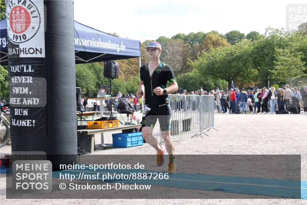 14.09.2025 - Stadtparktriathlon Strokosch-Dieckow http://msf.ph/oto/8887266 14.09.2025 11:35:23 Ziel 750, 752, 811 meine-sportfotos.de