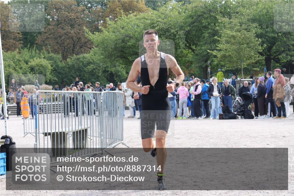 14.09.2025 - Stadtparktriathlon Strokosch-Dieckow http://msf.ph/oto/8887314 14.09.2025 11:36:02 Ziel 759, 783 meine-sportfotos.de