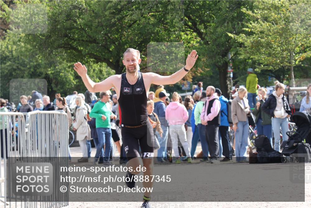 14.09.2025 - Stadtparktriathlon Strokosch-Dieckow http://msf.ph/oto/8887345 14.09.2025 11:36:34 Ziel 650, 700, 799 meine-sportfotos.de