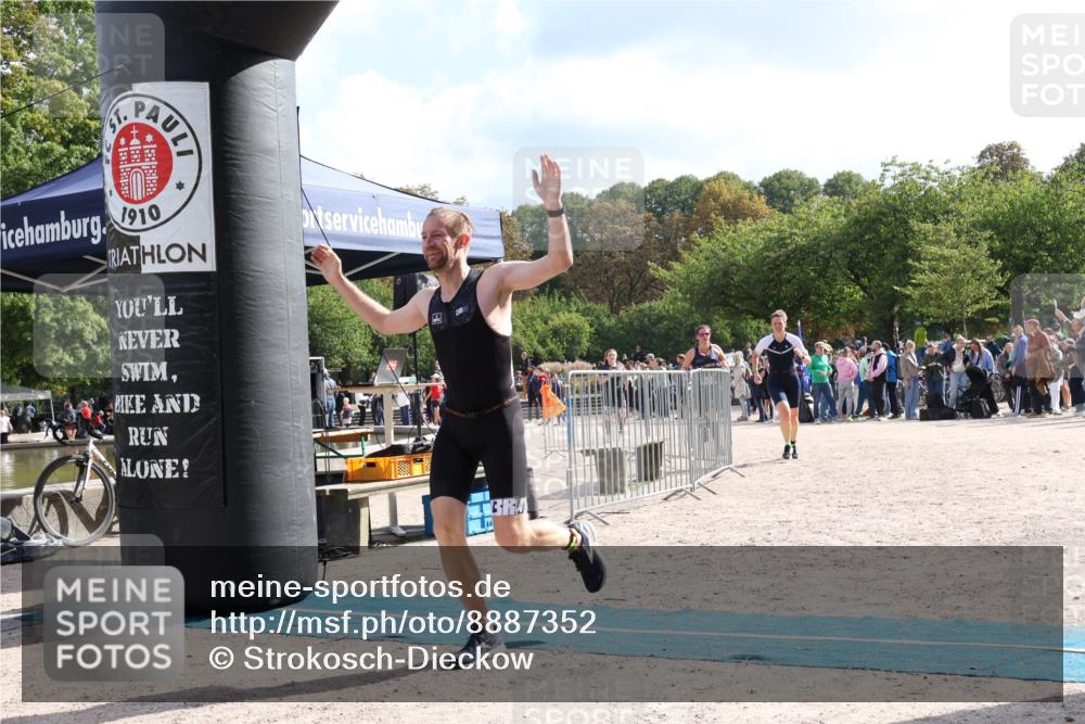 14.09.2025 - Stadtparktriathlon Strokosch-Dieckow http://msf.ph/oto/8887352 14.09.2025 11:36:36 Ziel 650, 700, 716, 799 meine-sportfotos.de