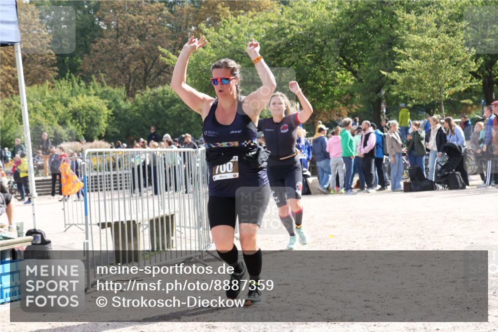 14.09.2025 - Stadtparktriathlon Strokosch-Dieckow http://msf.ph/oto/8887359 14.09.2025 11:36:39 Ziel 650, 700, 716, 799 meine-sportfotos.de