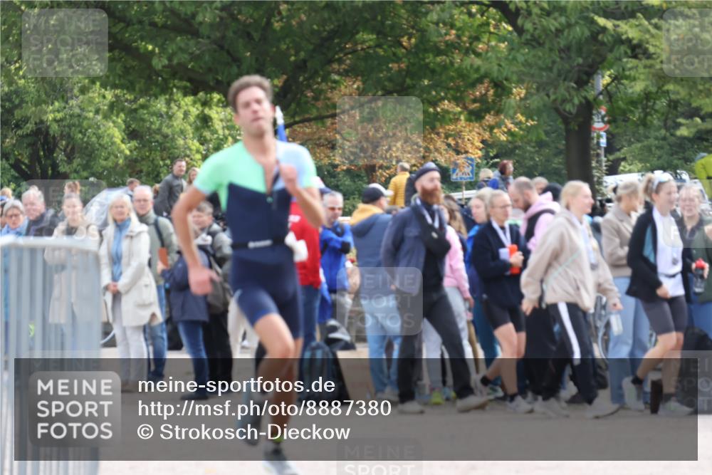 14.09.2025 - Stadtparktriathlon Strokosch-Dieckow http://msf.ph/oto/8887380 14.09.2025 11:37:10 Ziel 730 meine-sportfotos.de