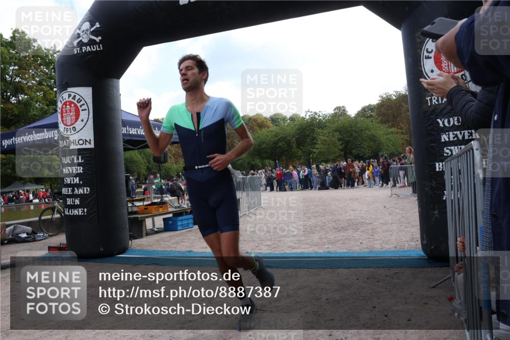 14.09.2025 - Stadtparktriathlon Strokosch-Dieckow http://msf.ph/oto/8887387 14.09.2025 11:37:13 Ziel 730 meine-sportfotos.de