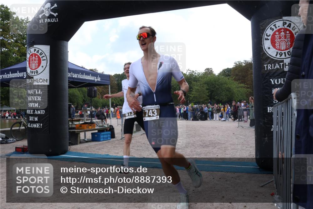 14.09.2025 - Stadtparktriathlon Strokosch-Dieckow http://msf.ph/oto/8887393 14.09.2025 11:37:45 Ziel 743, 813 meine-sportfotos.de