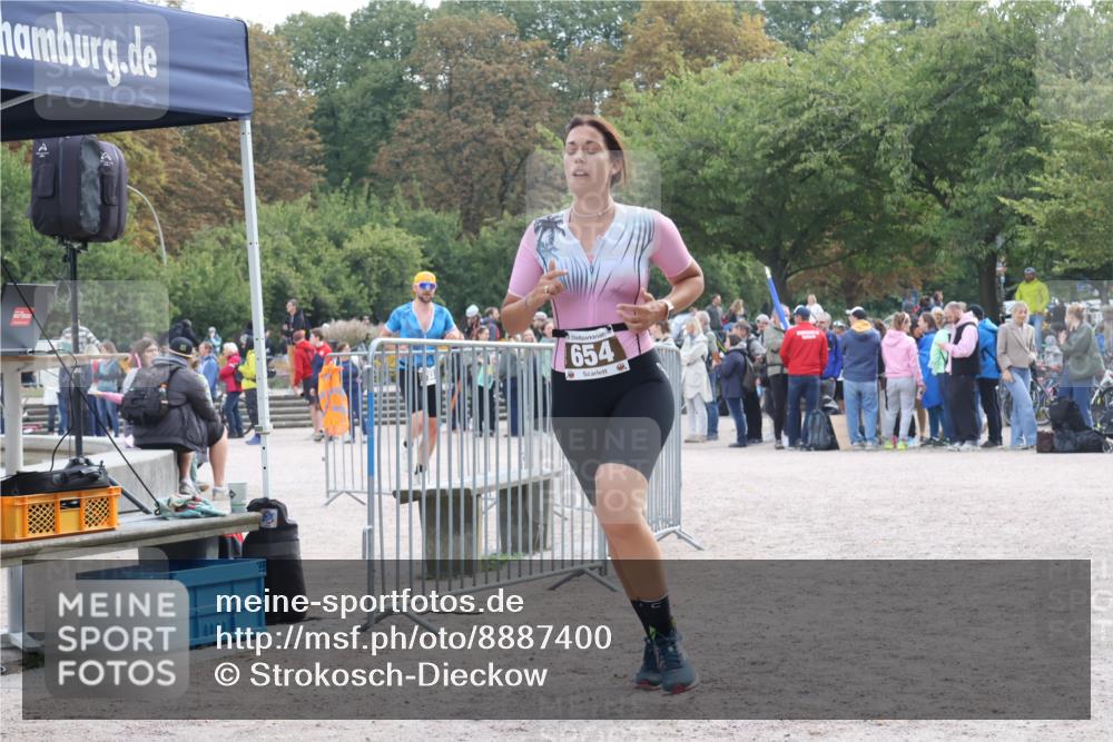 14.09.2025 - Stadtparktriathlon Strokosch-Dieckow http://msf.ph/oto/8887400 14.09.2025 11:37:54 Ziel 654, 753 meine-sportfotos.de