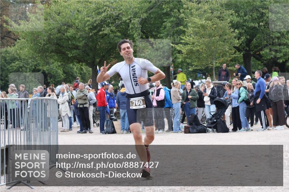 14.09.2025 - Stadtparktriathlon Strokosch-Dieckow http://msf.ph/oto/8887427 14.09.2025 11:38:38 Ziel 760 meine-sportfotos.de