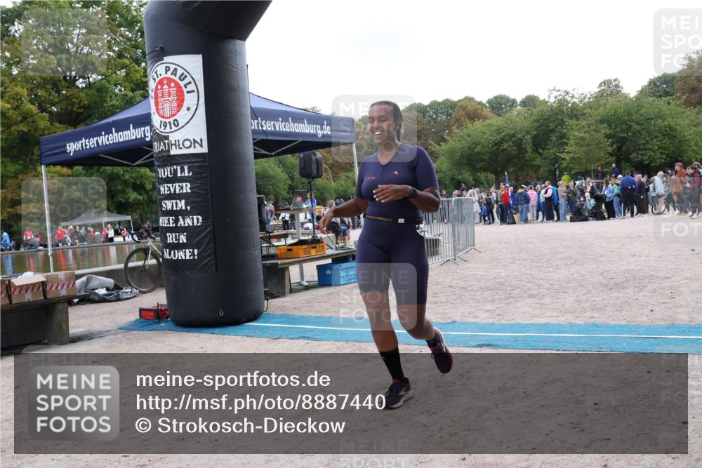 14.09.2025 - Stadtparktriathlon Strokosch-Dieckow http://msf.ph/oto/8887440 14.09.2025 11:38:48 Ziel 692 meine-sportfotos.de