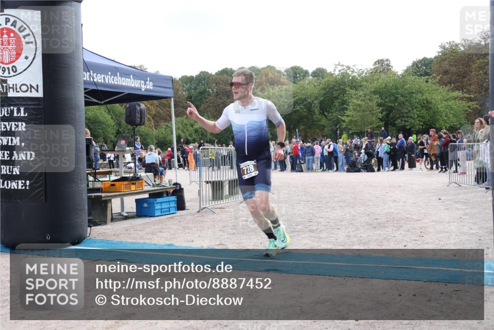 14.09.2025 - Stadtparktriathlon Strokosch-Dieckow http://msf.ph/oto/8887452 14.09.2025 11:39:03 Ziel 712, 728 meine-sportfotos.de