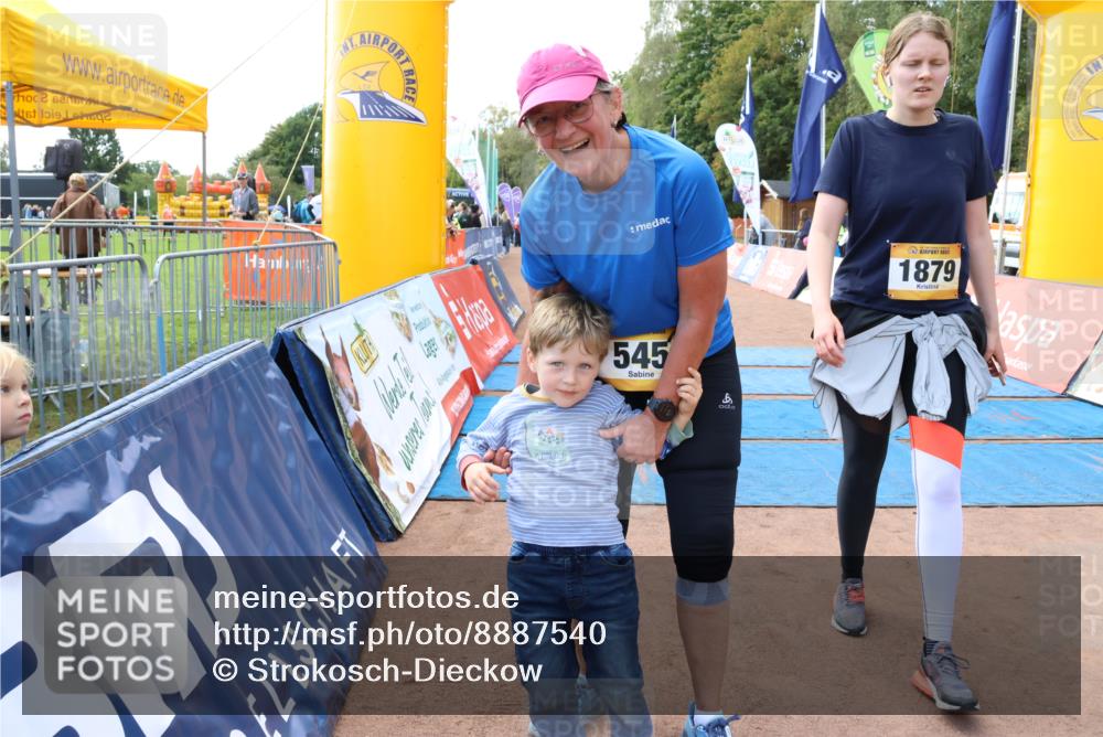 14.09.2025 - Airport Race Strokosch-Dieckow http://msf.ph/oto/8887540 14.09.2025 12:55:37 Ziel 543, 1429, 1841, 1879 meine-sportfotos.de