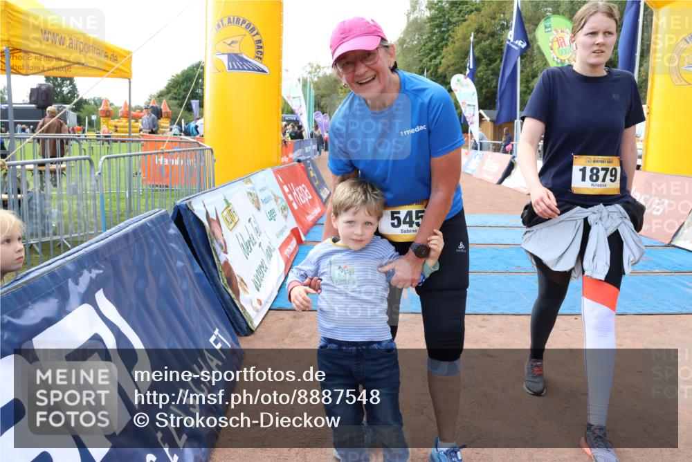 14.09.2025 - Airport Race Strokosch-Dieckow http://msf.ph/oto/8887548 14.09.2025 12:55:37 Ziel 543, 1429, 1841, 1879 meine-sportfotos.de