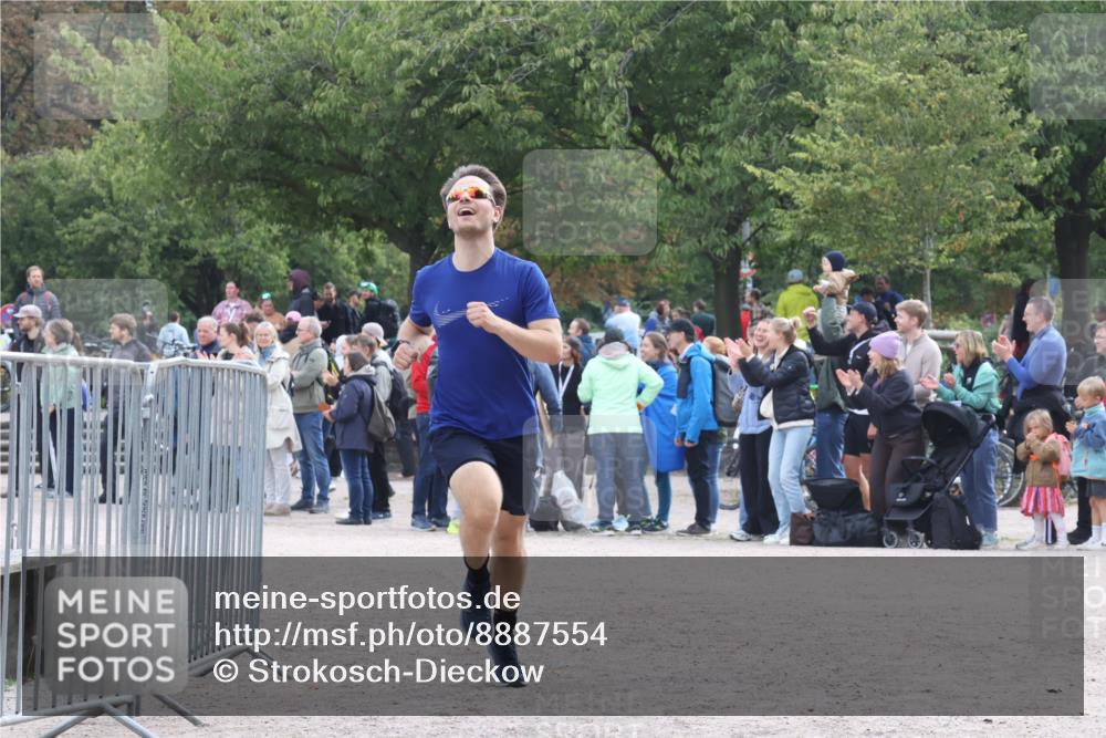 14.09.2025 - Stadtparktriathlon Strokosch-Dieckow http://msf.ph/oto/8887554 14.09.2025 11:42:59 Ziel 631, 740 meine-sportfotos.de