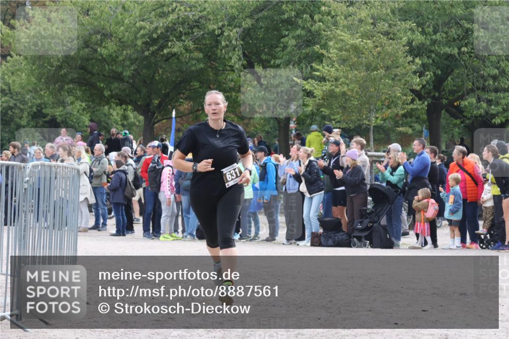 14.09.2025 - Stadtparktriathlon Strokosch-Dieckow http://msf.ph/oto/8887561 14.09.2025 11:43:03 Ziel 631, 727, 740, 790 meine-sportfotos.de