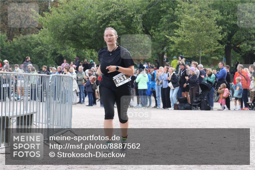 14.09.2025 - Stadtparktriathlon Strokosch-Dieckow http://msf.ph/oto/8887562 14.09.2025 11:43:04 Ziel 631, 727, 740, 790 meine-sportfotos.de