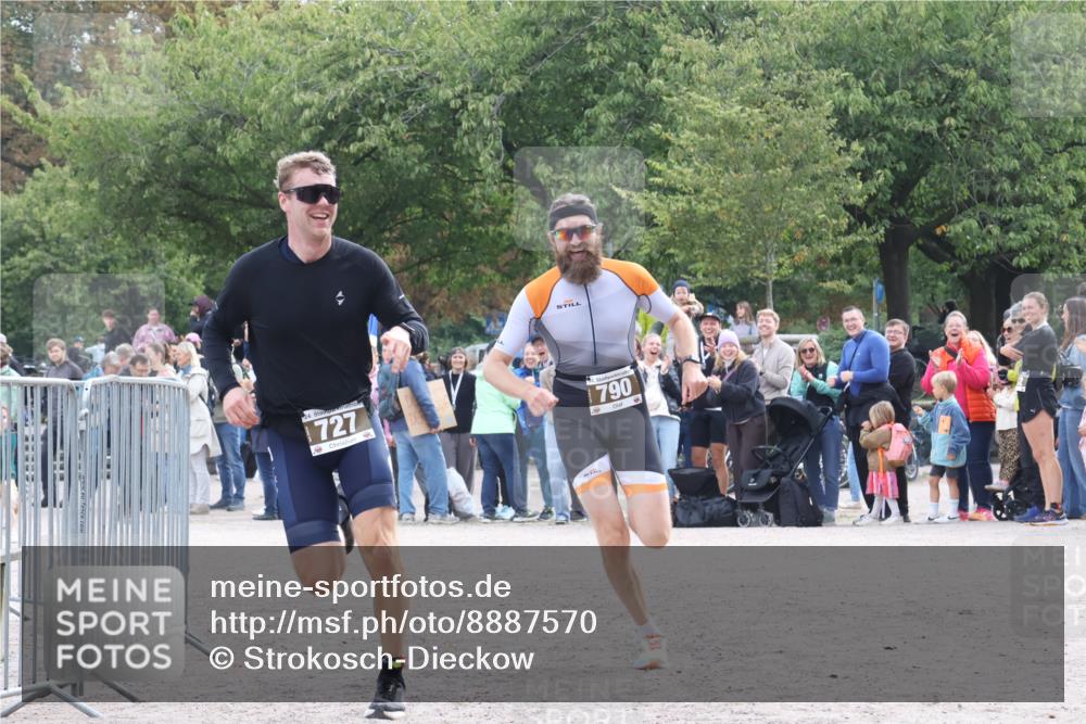 14.09.2025 - Stadtparktriathlon Strokosch-Dieckow http://msf.ph/oto/8887570 14.09.2025 11:43:08 Ziel 631, 727, 790 meine-sportfotos.de