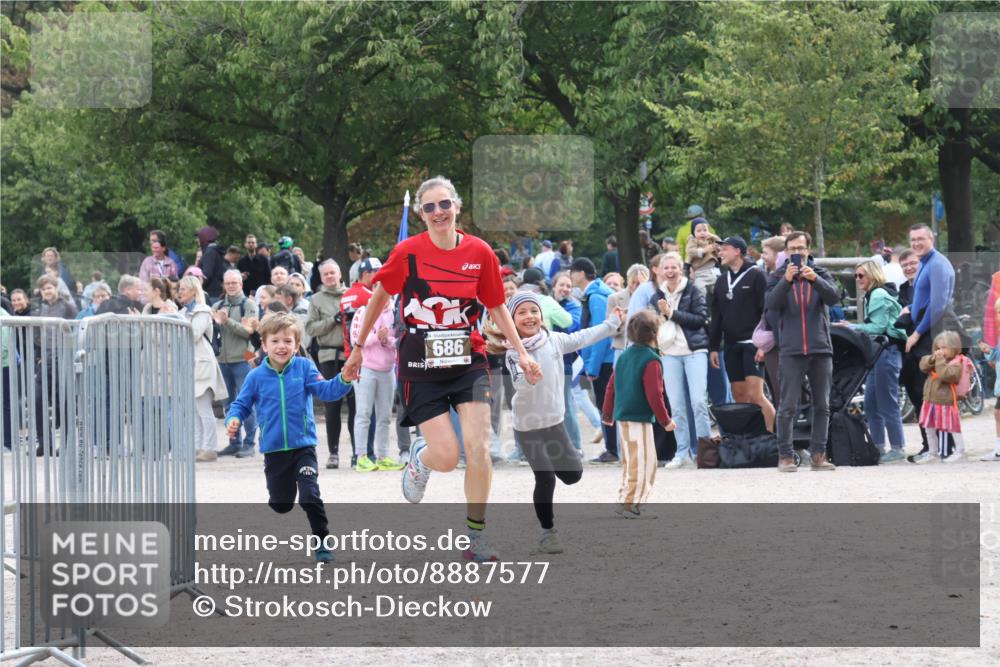 14.09.2025 - Stadtparktriathlon Strokosch-Dieckow http://msf.ph/oto/8887577 14.09.2025 11:43:13 Ziel 686, 727, 790 meine-sportfotos.de