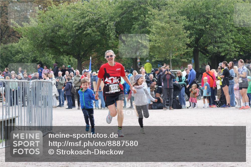 14.09.2025 - Stadtparktriathlon Strokosch-Dieckow http://msf.ph/oto/8887580 14.09.2025 11:43:14 Ziel 686, 727, 790 meine-sportfotos.de