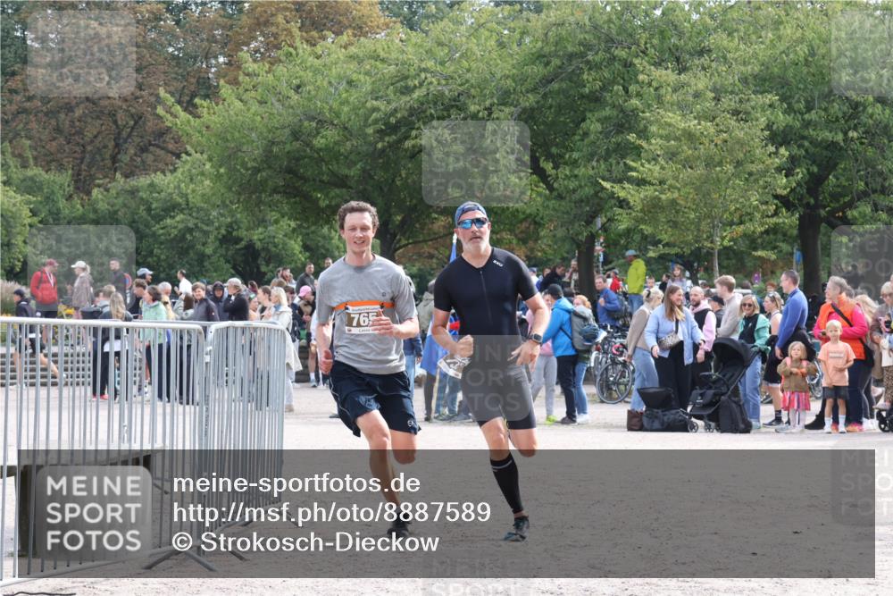 14.09.2025 - Stadtparktriathlon Strokosch-Dieckow http://msf.ph/oto/8887589 14.09.2025 11:43:56 Ziel 732, 765 meine-sportfotos.de