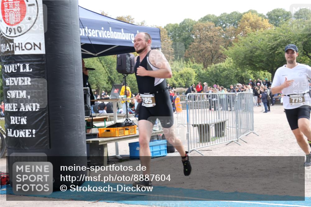 14.09.2025 - Stadtparktriathlon Strokosch-Dieckow http://msf.ph/oto/8887604 14.09.2025 11:44:24 Ziel 779, 785 meine-sportfotos.de