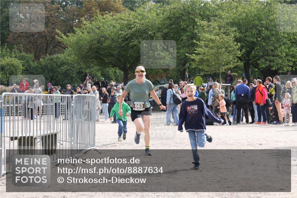 14.09.2025 - Stadtparktriathlon Strokosch-Dieckow http://msf.ph/oto/8887634 14.09.2025 11:44:53 Ziel 663 meine-sportfotos.de