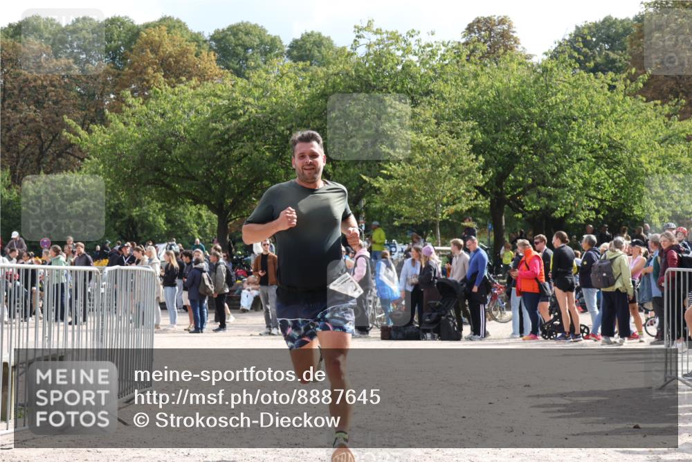 14.09.2025 - Stadtparktriathlon Strokosch-Dieckow http://msf.ph/oto/8887645 14.09.2025 11:45:40 Ziel 775 meine-sportfotos.de