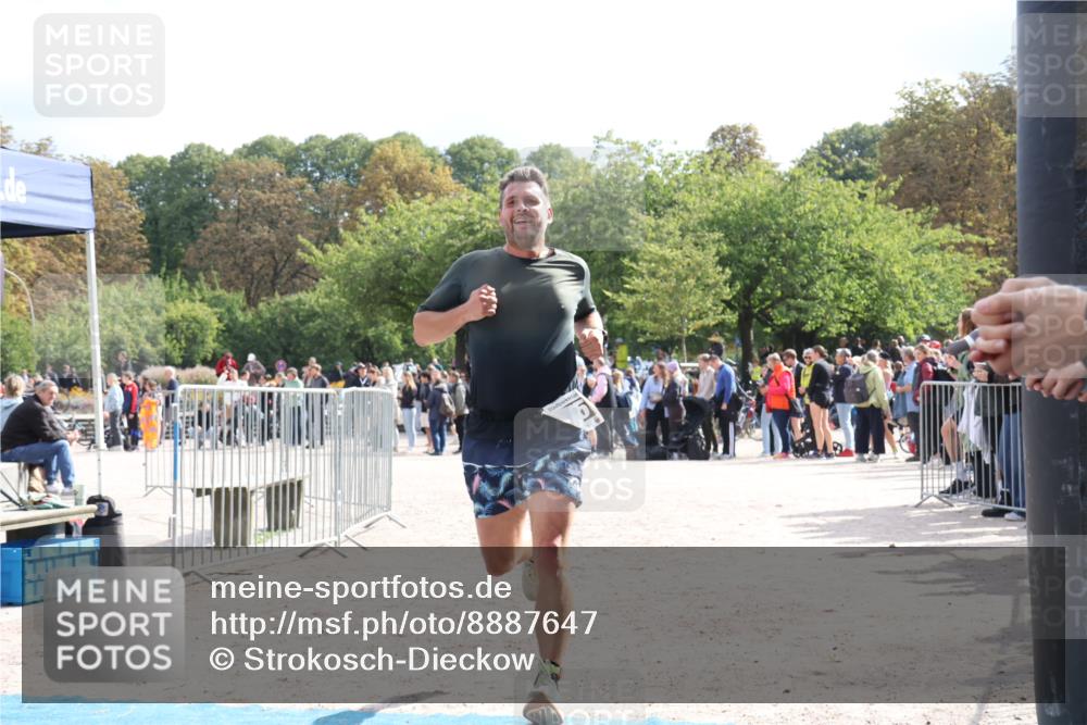 14.09.2025 - Stadtparktriathlon Strokosch-Dieckow http://msf.ph/oto/8887647 14.09.2025 11:45:40 Ziel 775 meine-sportfotos.de