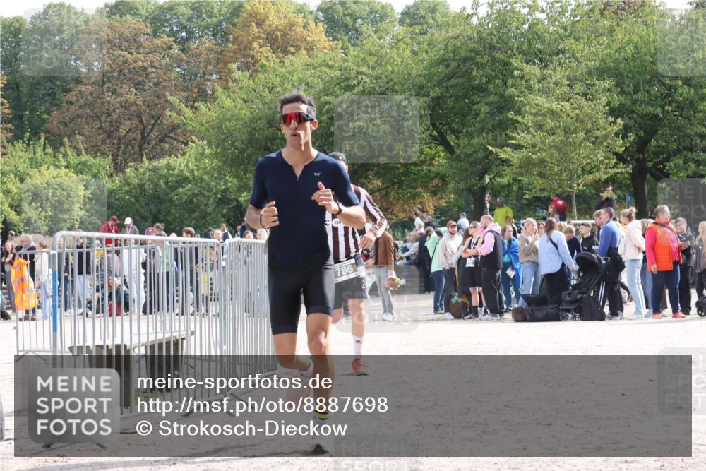 14.09.2025 - Stadtparktriathlon Strokosch-Dieckow http://msf.ph/oto/8887698 14.09.2025 11:47:11 Ziel 786, 802 meine-sportfotos.de