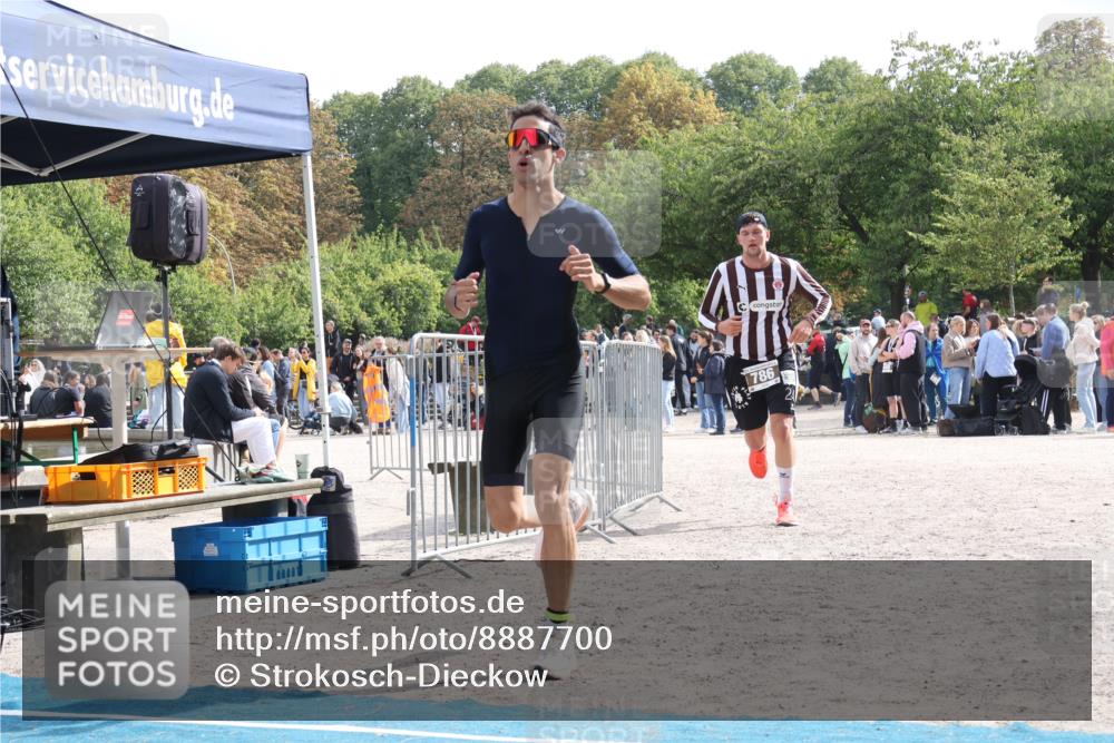 14.09.2025 - Stadtparktriathlon Strokosch-Dieckow http://msf.ph/oto/8887700 14.09.2025 11:47:12 Ziel 786, 802 meine-sportfotos.de