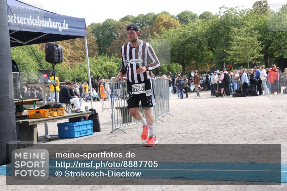 14.09.2025 - Stadtparktriathlon Strokosch-Dieckow http://msf.ph/oto/8887705 14.09.2025 11:47:14 Ziel 786, 791, 802 meine-sportfotos.de