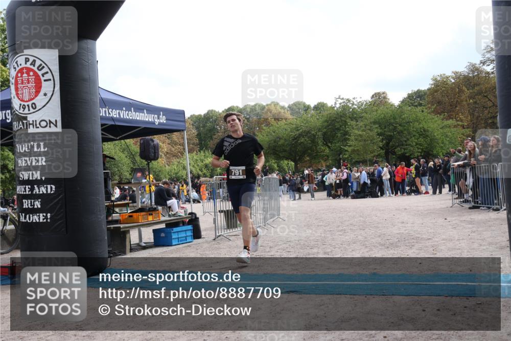 14.09.2025 - Stadtparktriathlon Strokosch-Dieckow http://msf.ph/oto/8887709 14.09.2025 11:47:21 Ziel 791 meine-sportfotos.de