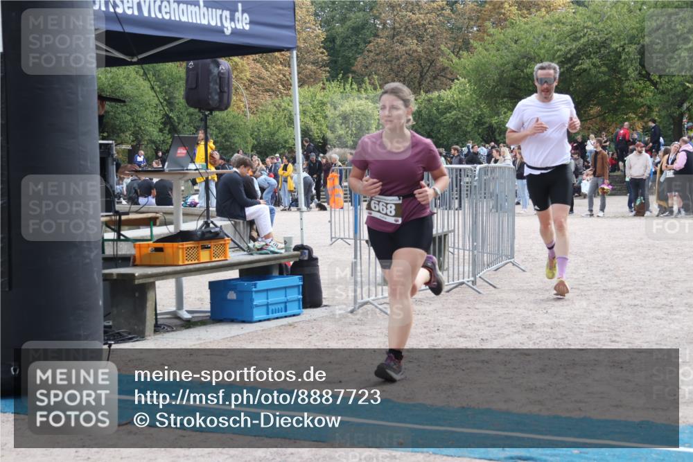 14.09.2025 - Stadtparktriathlon Strokosch-Dieckow http://msf.ph/oto/8887723 14.09.2025 11:48:28 Ziel 668, 808 meine-sportfotos.de