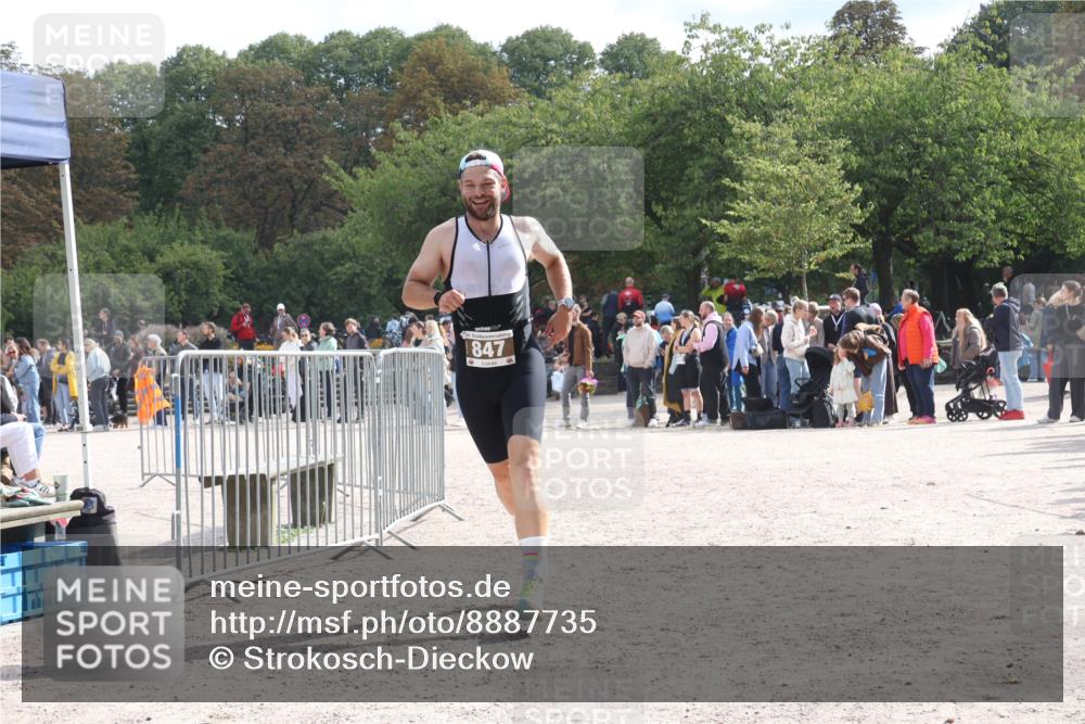 14.09.2025 - Stadtparktriathlon Strokosch-Dieckow http://msf.ph/oto/8887735 14.09.2025 11:48:37 Ziel 847 meine-sportfotos.de