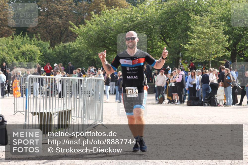 14.09.2025 - Stadtparktriathlon Strokosch-Dieckow http://msf.ph/oto/8887744 14.09.2025 11:48:47 Ziel 818 meine-sportfotos.de