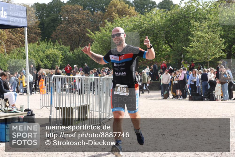 14.09.2025 - Stadtparktriathlon Strokosch-Dieckow http://msf.ph/oto/8887746 14.09.2025 11:48:48 Ziel 818 meine-sportfotos.de