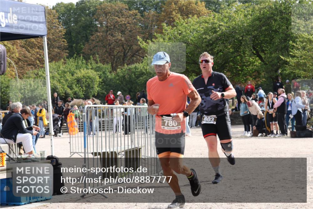 14.09.2025 - Stadtparktriathlon Strokosch-Dieckow http://msf.ph/oto/8887777 14.09.2025 11:49:30 Ziel 721, 780, 803, 825 meine-sportfotos.de